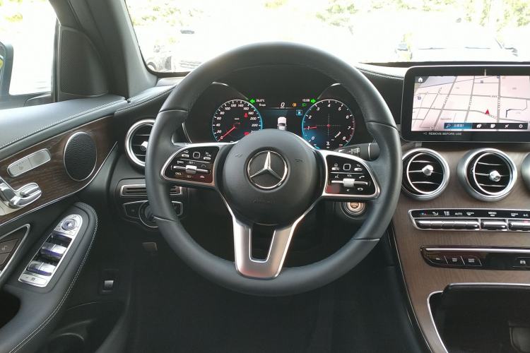 Used Mercedes-Benz GLC 2022 Facelifted GLC 300 L 4MATIC Luxury Edition Steering Wheel
