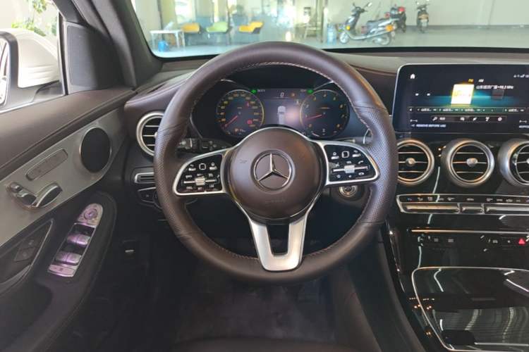 Used Mercedes-Benz GLC 2022 Facelifted GLC 260 L 4MATIC Dynamic Edition Steering Wheel