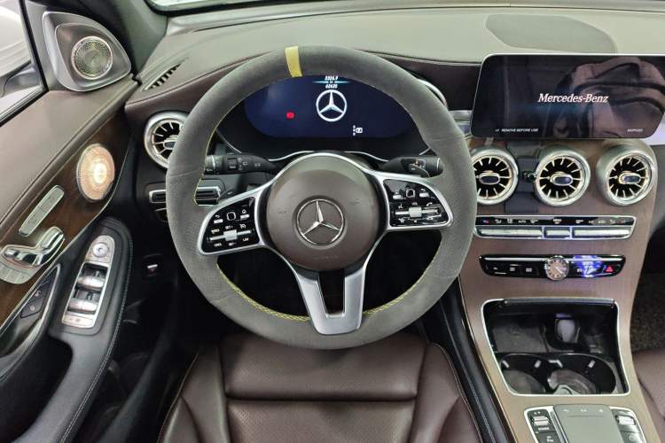 Used Mercedes-Benz GLC 2022 Refreshed GLC 300 L 4MATIC Dynamic Edition Steering Wheel