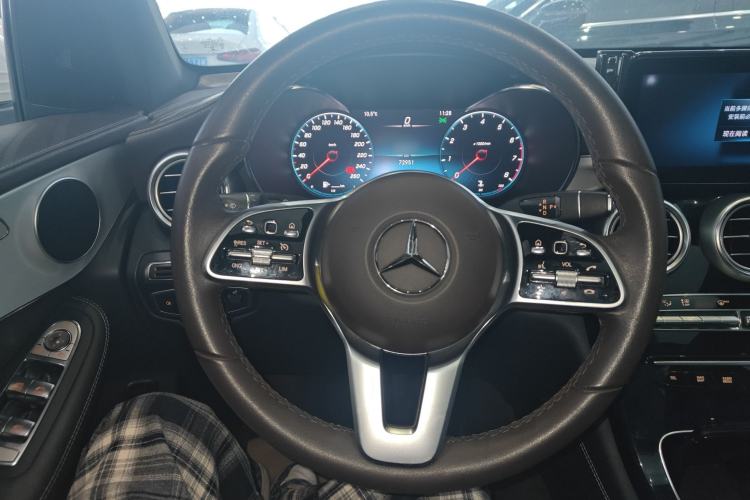 Used Mercedes-Benz GLC 2022 Second Facelift GLC 260 L 4MATIC Dynamic Edition Steering Wheel