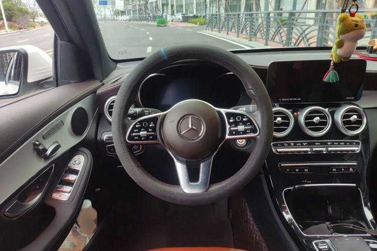 Used Mercedes-Benz GLC 2022 Facelifted GLC 260 L 4MATIC Dynamic Edition Steering Wheel