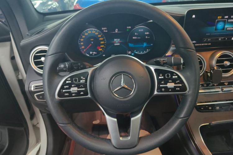 Used Mercedes-Benz GLC 2022 Facelift GLC 300 L 4MATIC Luxury Edition Steering Wheel