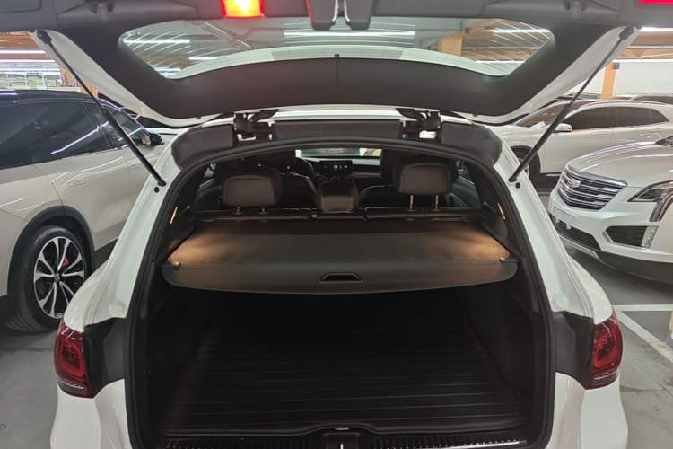 Used Mercedes-Benz GLC 2022 Second Facelift GLC 260 L 4MATIC Dynamic Edition Trunk