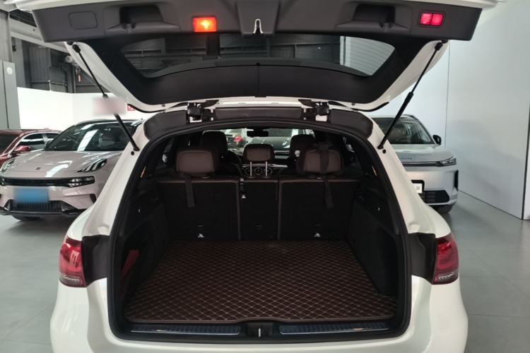 Used Mercedes-Benz GLC 2022 GLC 260 L 4MATIC Luxury Model Trunk