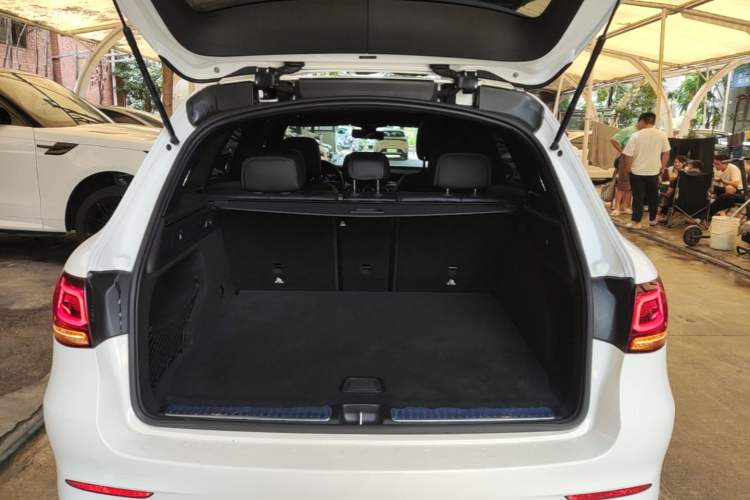 Used Mercedes-Benz GLC 2022 Facelifted GLC 260 L 4MATIC Dynamic Edition Trunk