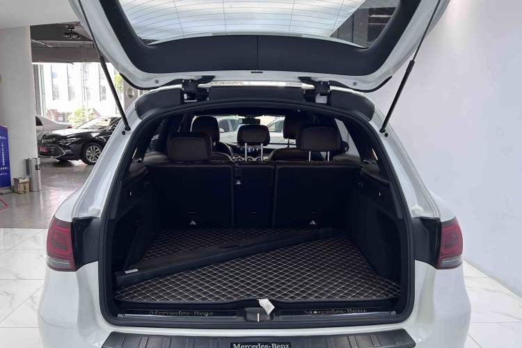 Used Mercedes-Benz GLC 2022 GLC 300 L 4MATIC Dynamic Edition Prestige Model Trunk