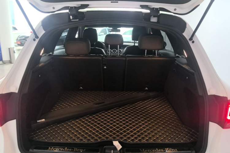 Used Mercedes-Benz GLC 2022 GLC 300 L 4MATIC Dynamic Edition Prestige Model Trunk