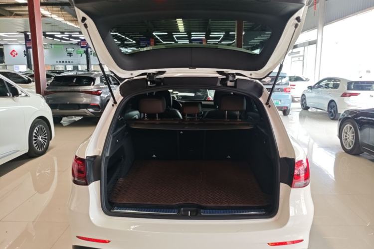 Used Mercedes-Benz GLC 2022 Facelifted GLC 260 L 4MATIC Dynamic Edition Trunk