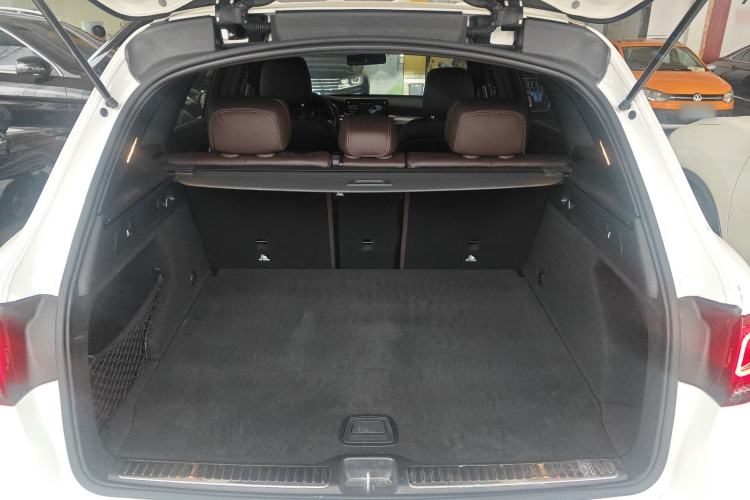 Used Mercedes-Benz GLC 2022 Refreshed GLC 300 L 4MATIC Dynamic Edition Prestige Version Trunk