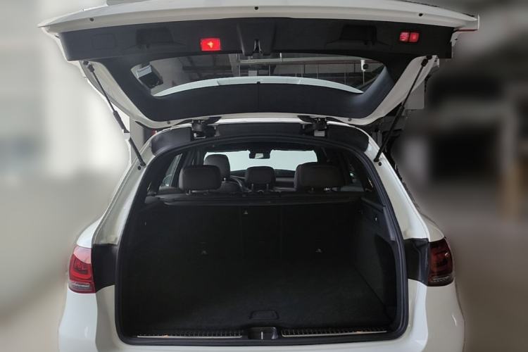 Used Mercedes-Benz GLC 2022 Refreshed GLC 300 L 4MATIC Dynamic Edition Prestige Version Trunk