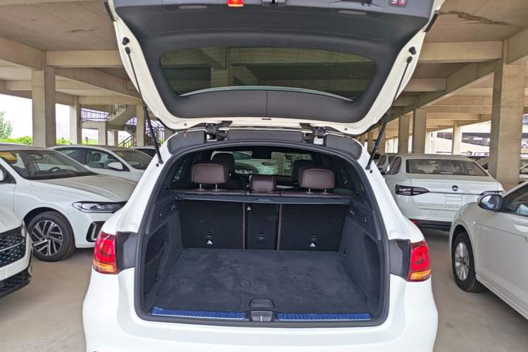 Used Mercedes-Benz GLC 2022 GLC 300 L 4MATIC Dynamic Edition Prestige Model Trunk