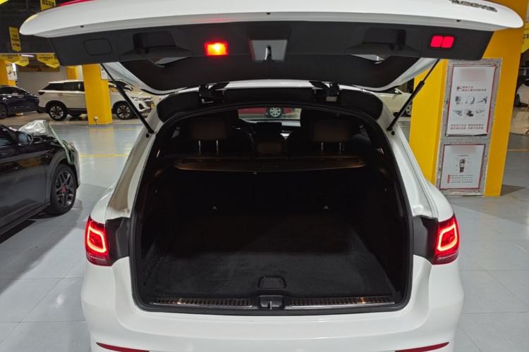 Used Mercedes-Benz GLC 2022 Second Facelift GLC 260 L 4MATIC Luxury Edition Trunk