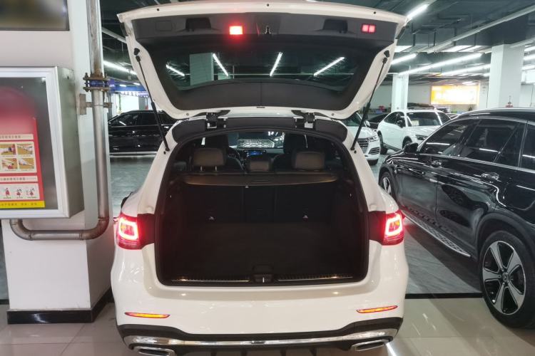 Used Mercedes-Benz GLC 2022 Facelift GLC 260 L 4MATIC Luxury Edition Trunk