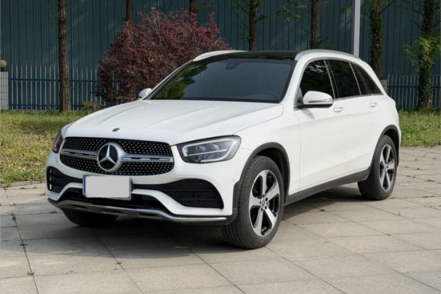 Ojetý Mercedes-Benz GLC 2022 Facelifted GLC 260 L 4MATIC Dynamic Edition