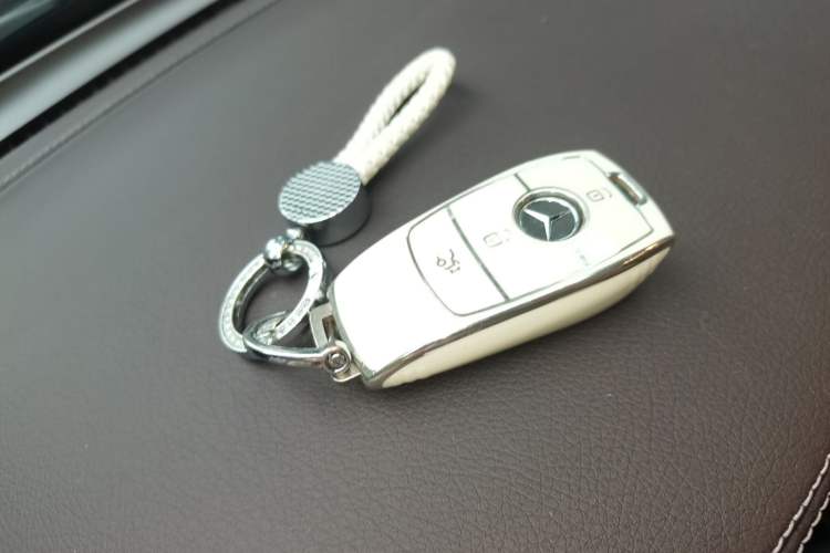 Used Mercedes-Benz GLC 2022 Refreshed GLC 300 L 4MATIC Dynamic Edition Prestige Version Vehicle Key