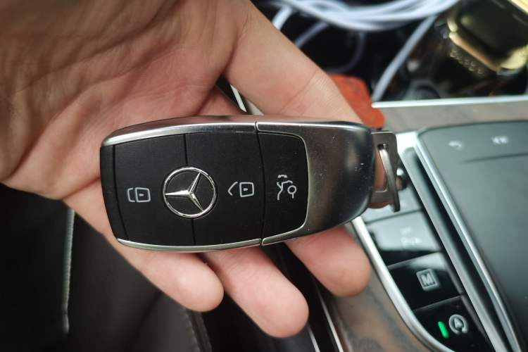 Used Mercedes-Benz GLC 2022 GLC 300 L 4MATIC Dynamic Edition Prestige Model Vehicle Key