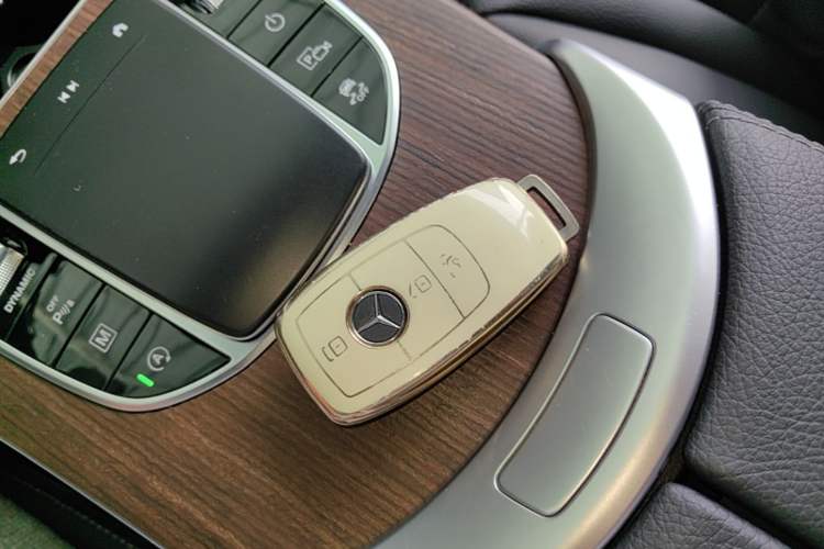 Used Mercedes-Benz GLC 2022 GLC 300 L 4MATIC Dynamic Model Vehicle Key