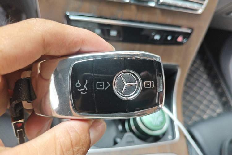 Used Mercedes-Benz GLC 2022 Refreshed GLC 300 L 4MATIC Dynamic Edition Prestige Version Vehicle Key