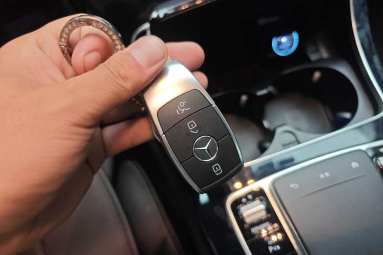 Used Mercedes-Benz GLC 2022 Facelifted GLC 260 L 4MATIC Dynamic Edition Vehicle Key