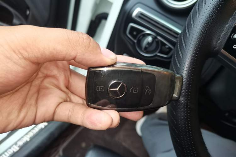 Used Mercedes-Benz GLC 2022 Refreshed GLC 260 L 4MATIC Dynamic Edition Vehicle Key
