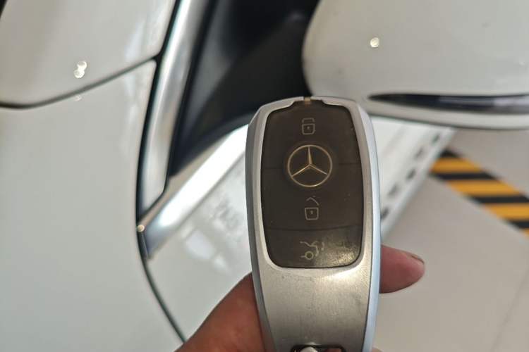 Used Mercedes-Benz GLC 2022 GLC 300 L 4MATIC Dynamic Edition Prestige Model Vehicle Key