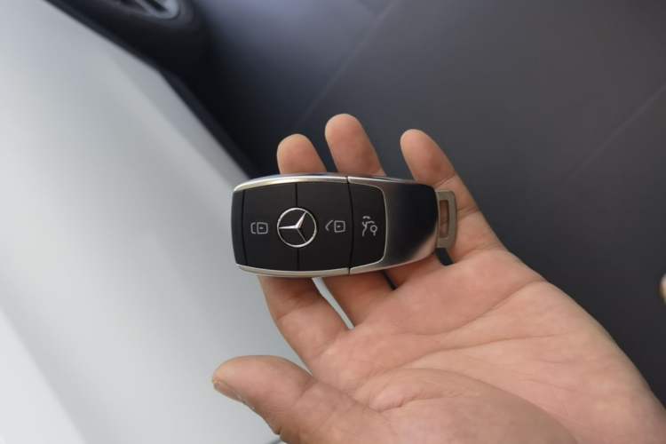 Used Mercedes-Benz GLC 2022 Facelift GLC 260 L 4MATIC Luxury Edition Vehicle Key