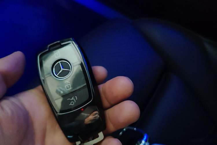 Used Mercedes-Benz GLC 2022 Second Facelift GLC 260 L 4MATIC Luxury Edition Vehicle Key