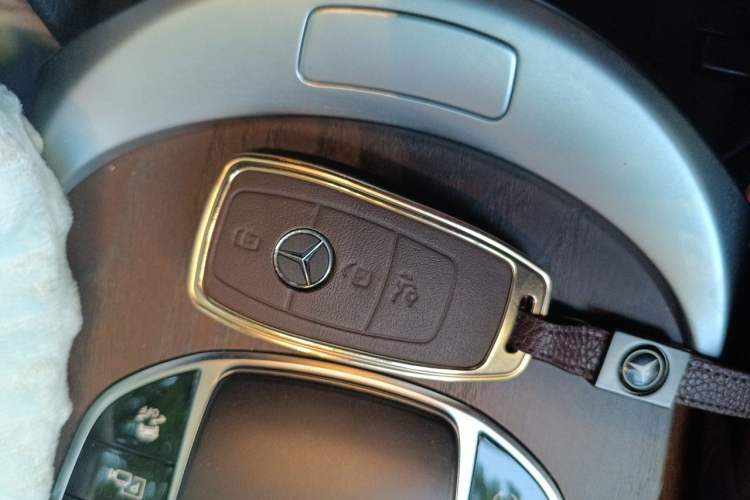 Used Mercedes-Benz GLC 2022 Refreshed GLC 300 L 4MATIC Dynamic Edition Vehicle Key