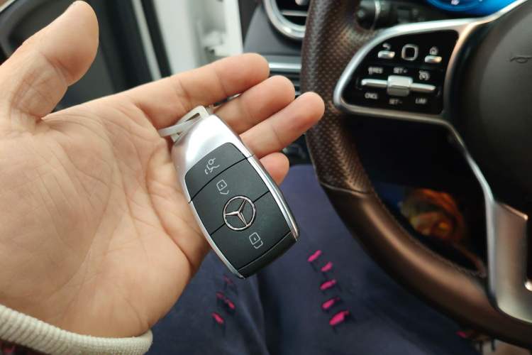 Used Mercedes-Benz GLC 2022 Facelifted GLC 260 L 4MATIC Dynamic Edition Vehicle Key