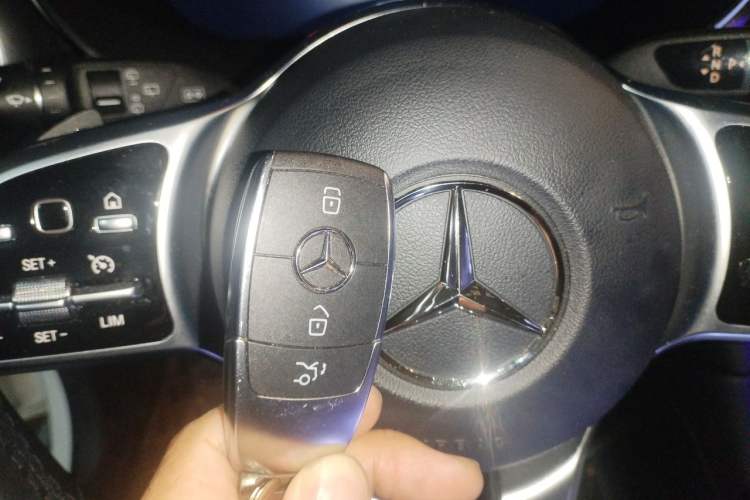 Used Mercedes-Benz GLC 2022 GLC 300 L 4MATIC Dynamic Edition Prestige Model Vehicle Key