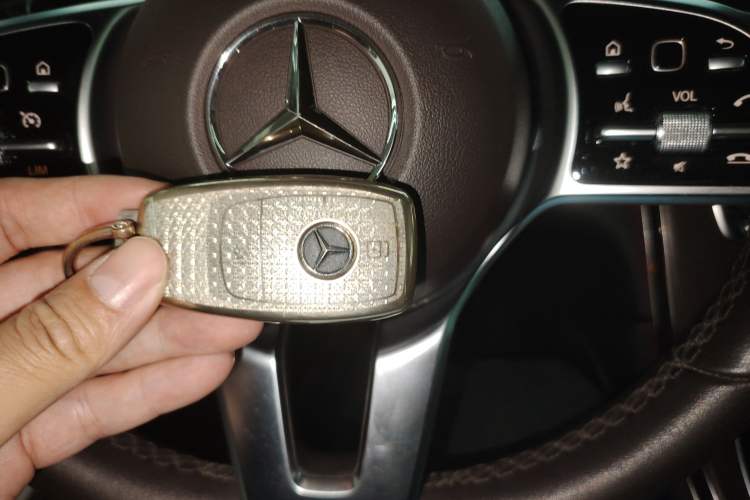 Used Mercedes-Benz GLC 2022 GLC 300 L 4MATIC Dynamic Model Vehicle Key