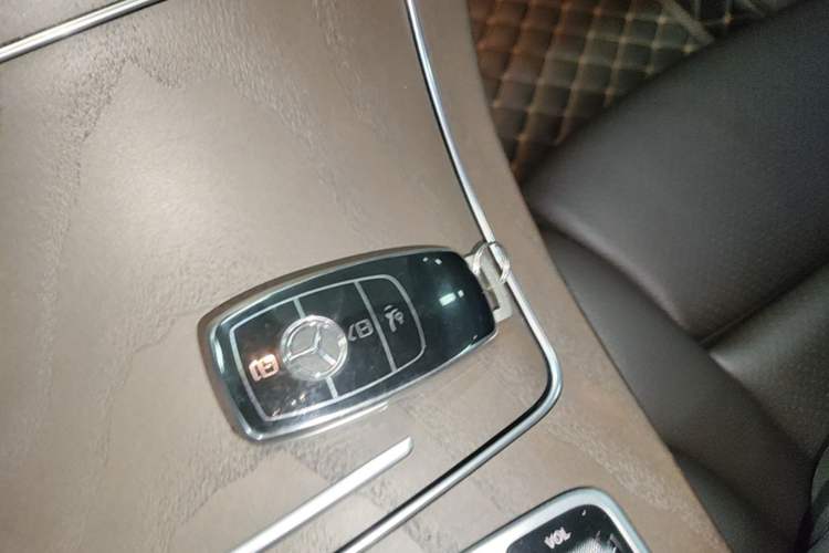 Used Mercedes-Benz GLC 2022 GLC 300 L 4MATIC Dynamic Edition Prestige Model Vehicle Key
