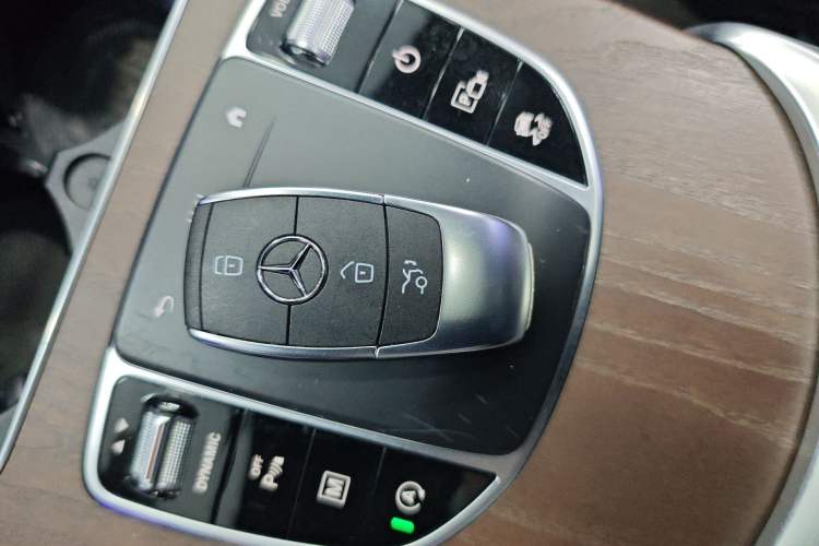 Used Mercedes-Benz GLC 2022 Refreshed GLC 300 L 4MATIC Dynamic Edition Vehicle Key