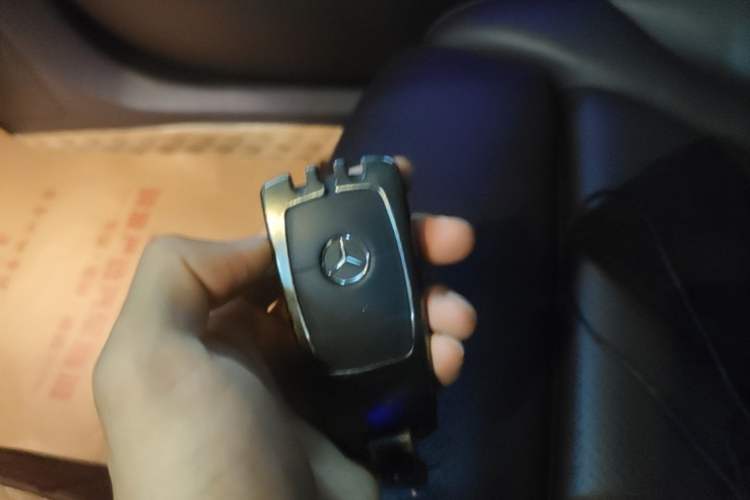 Used Mercedes-Benz GLC 2022 GLC 300 L 4MATIC Luxury Model Vehicle Key