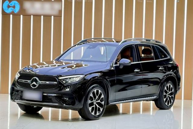 Używany Mercedes-Benz GLC 2023 Facelift GLC 260 L 4MATIC Luxury Version 5 Seats