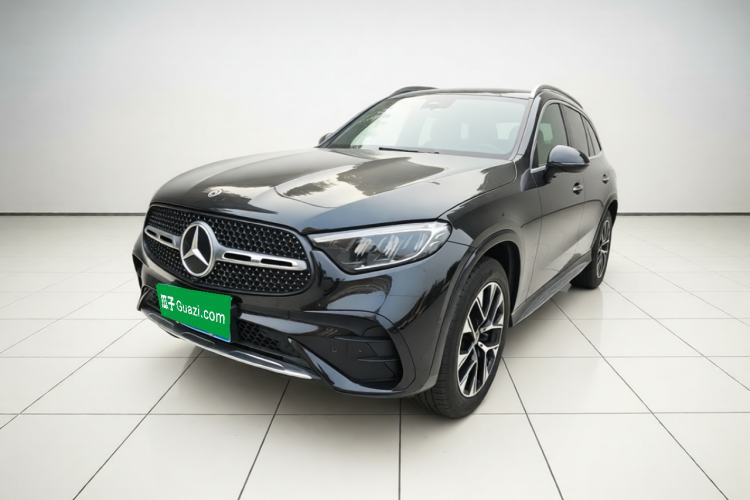 Mercedes-Benz GLC 2023 Facelift GLC 260 L 4MATIC Luxury Version 5 Seats