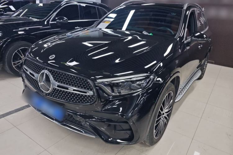 Mercedes-Benz GLC 2023 Facelifted GLC 300 L 4MATIC Luxury Version 5 Seats