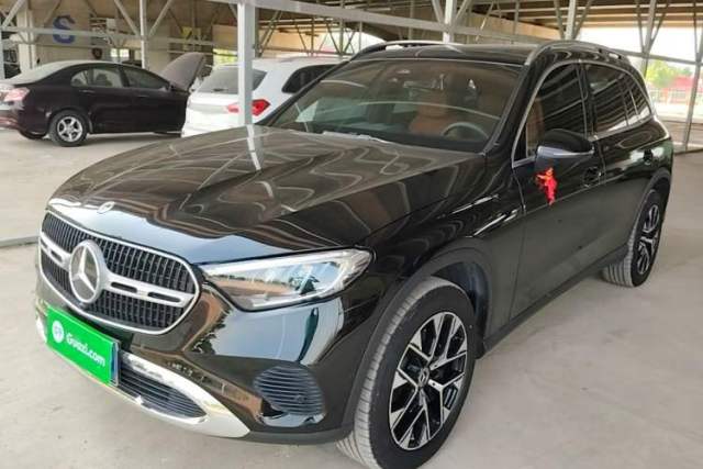 Used Mercedes-Benz GLC 2023 Facelift GLC 260 L 4MATIC Dynamic Version 5 Seats