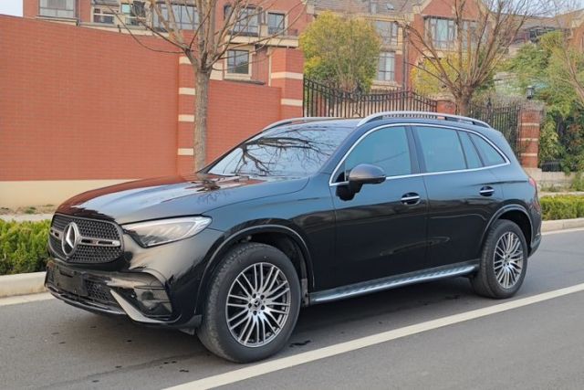 Ojetý Mercedes-Benz GLC 2023 GLC 300 L 4MATIC Dynamic Edition 5-seater