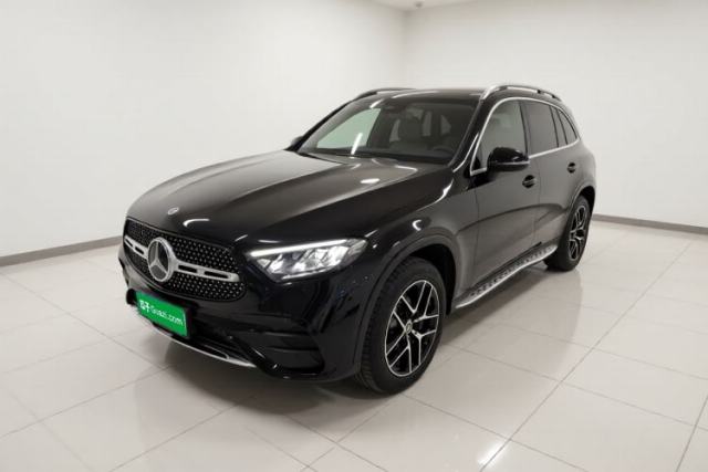 Ojetý Mercedes-Benz GLC 2023 GLC 260 L 4MATIC Luxury 7-Seater