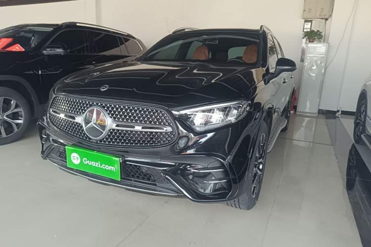 Used Mercedes-Benz GLC 2023 Facelift GLC 260 L 4MATIC Luxury Version 5 Seats Guazi used car, China used car export, Used car for sale, Used cars, Cheapest cars for sale