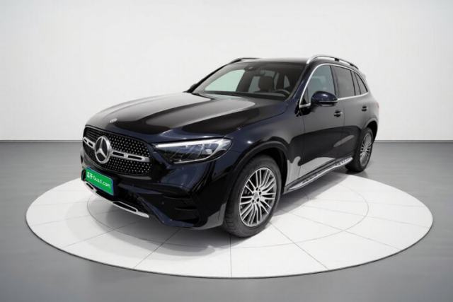 Ojetý Mercedes-Benz GLC 2023 Refreshed GLC 300 L 4MATIC Dynamic Version 7-Seater