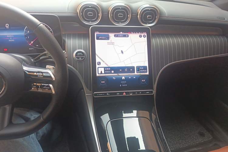 Used Mercedes-Benz GLC 2023 GLC 260 L 4MATIC Luxury Model 5 Seats Audio And AC Panel