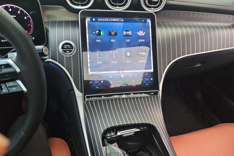 Used Mercedes-Benz GLC 2023 GLC 300 L 4MATIC Luxury 7-Seater Audio And AC Panel