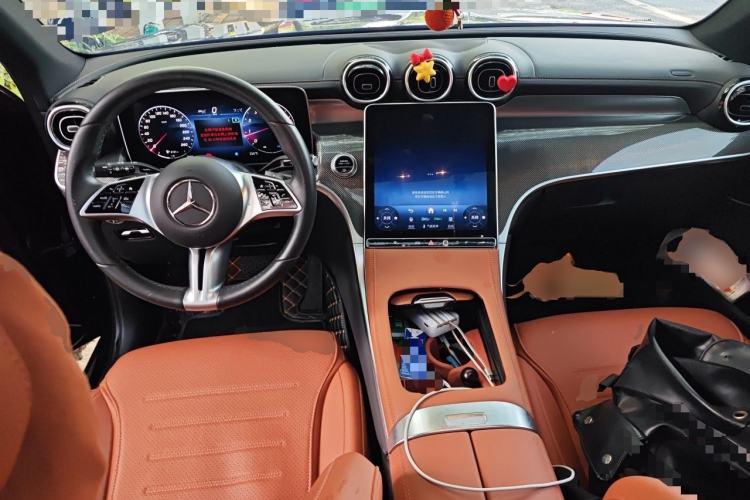 Used Mercedes-Benz GLC 2023 GLC 260 L 4MATIC Dynamic Edition 5-seater Center Console