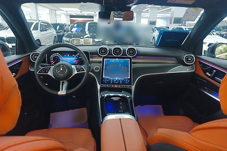 Used Mercedes-Benz GLC 2023 GLC 260 L 4MATIC Dynamic Edition 5-seater Center Console
