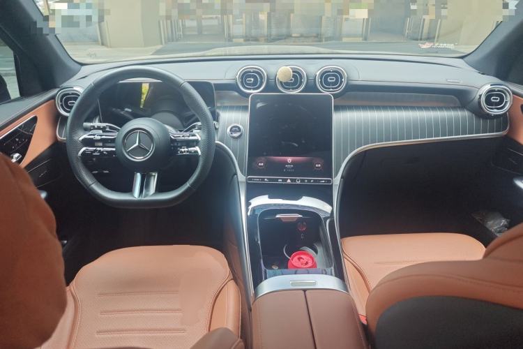 Used Mercedes-Benz GLC 2023 Refreshed GLC 300 L 4MATIC Dynamic Edition 5 Seats Center Console