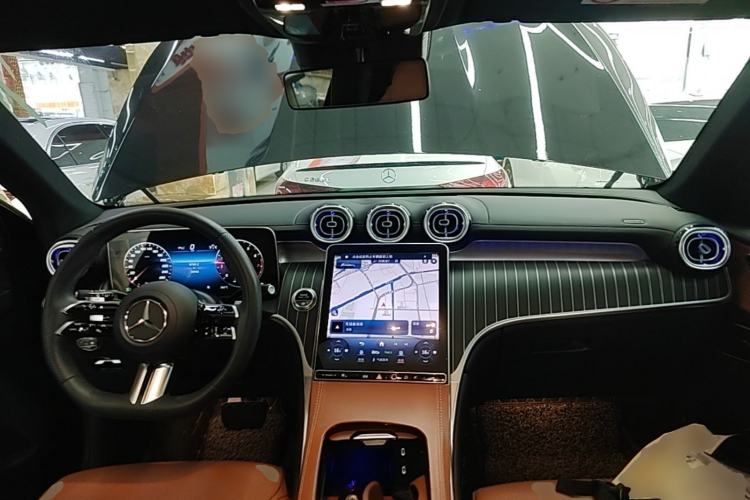 Used Mercedes-Benz GLC 2023 GLC 300 L 4MATIC Dynamic Edition 5-seater Center Console