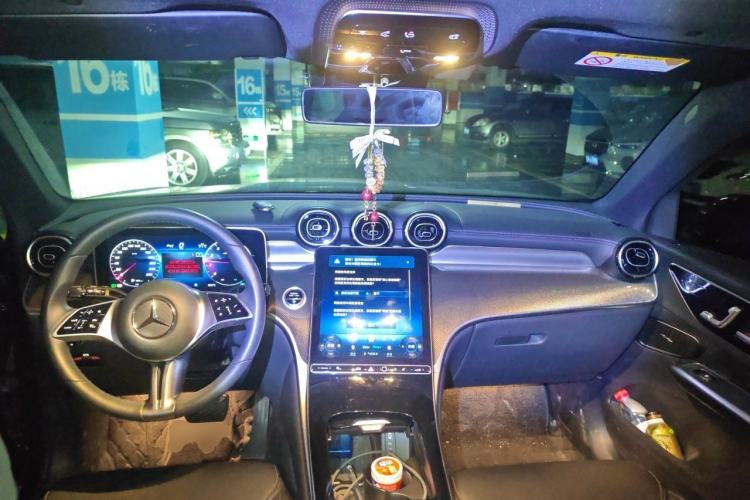 Used Mercedes-Benz GLC 2023 GLC 260 L 4MATIC Dynamic Edition 5-seater Center Console
