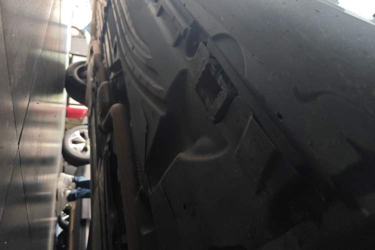 Used Mercedes-Benz GLC 2023 GLC 260 L 4MATIC Dynamic Edition 5-seater Chassis Front Right